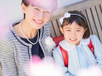 春の訪れと共に輝くママ！入園・入学式を彩るパールジュエリー