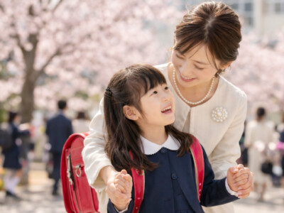 入学式のパールブローチどこに着ける？写真映えする位置とNG例【動画あり】