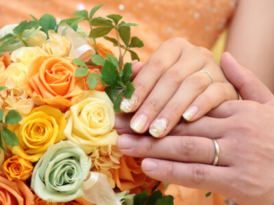 ペアじゃなくてもOK？結婚指輪の新しい選び方｜二人らしさで選ぶ時代へ